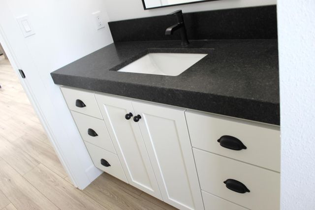 959 50th Avenue W, West Fargo, ND 58078