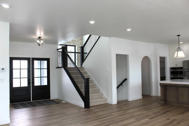 959 50th Avenue W, West Fargo, ND 58078