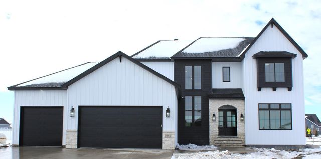 959 50th Avenue W, West Fargo, ND 58078