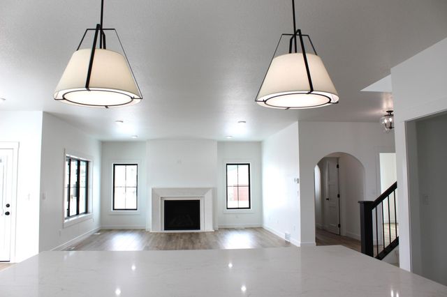 959 50th Avenue W, West Fargo, ND 58078