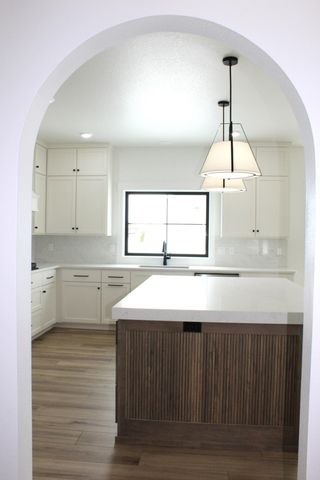 959 50th Avenue W, West Fargo, ND 58078