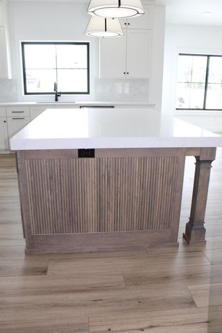 959 50th Avenue W, West Fargo, ND 58078