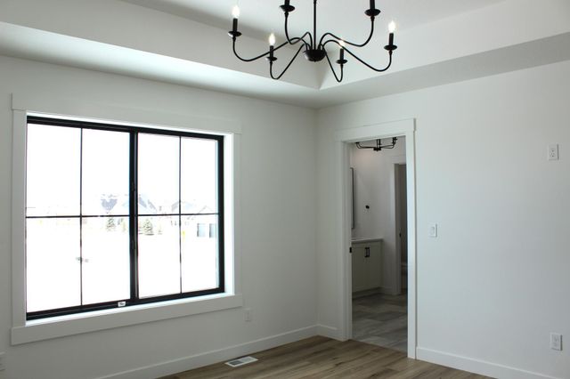 959 50th Avenue W, West Fargo, ND 58078