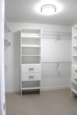 959 50th Avenue W, West Fargo, ND 58078