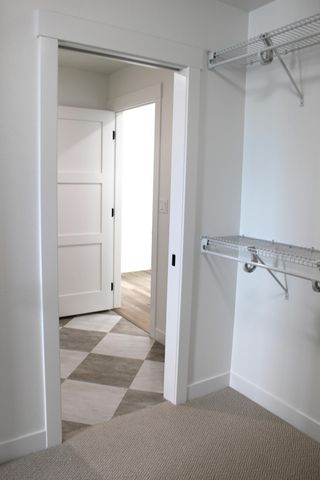 959 50th Avenue W, West Fargo, ND 58078