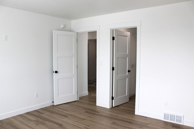 959 50th Avenue W, West Fargo, ND 58078