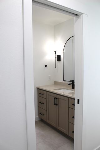 959 50th Avenue W, West Fargo, ND 58078