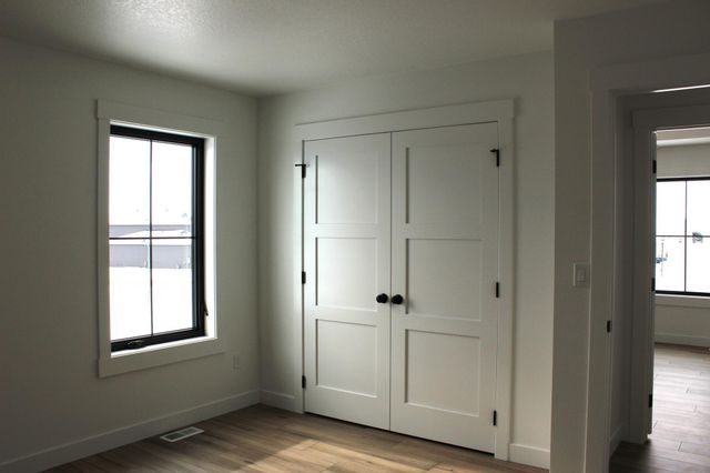 959 50th Avenue W, West Fargo, ND 58078