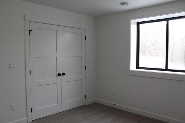 959 50th Avenue W, West Fargo, ND 58078