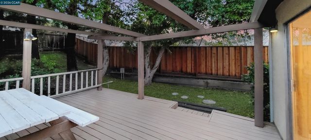 1 Castlewood, Pittsburg, CA 94565