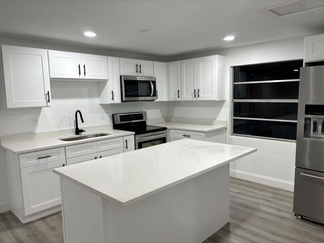 5813 N 15TH STREET, Tampa, FL 33610