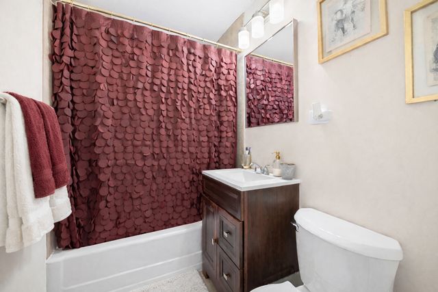 8025 S Mozart Street, Chicago, IL 60652