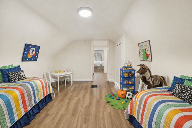 8025 S Mozart Street, Chicago, IL 60652