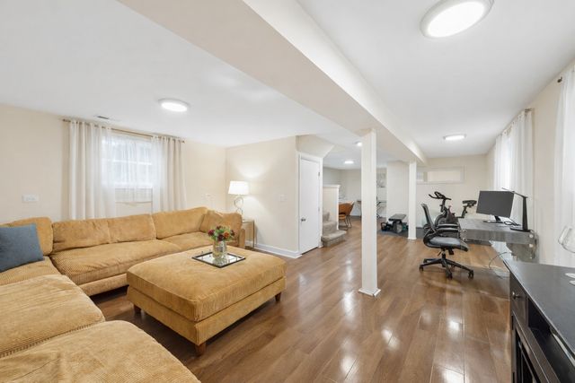 8025 S Mozart Street, Chicago, IL 60652