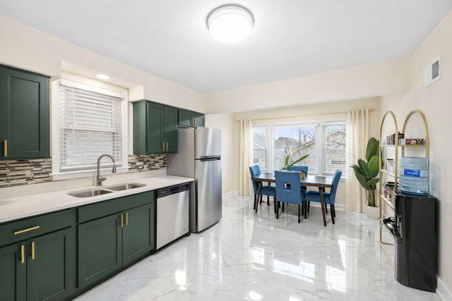 8025 S Mozart Street, Chicago, IL 60652