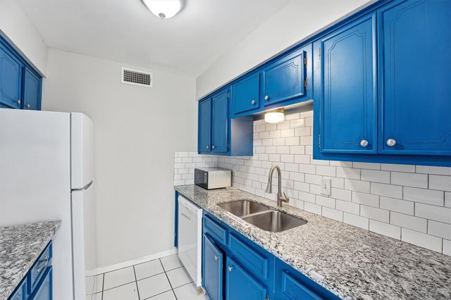 7900 Westheimer Road 145, Houston, TX 77063