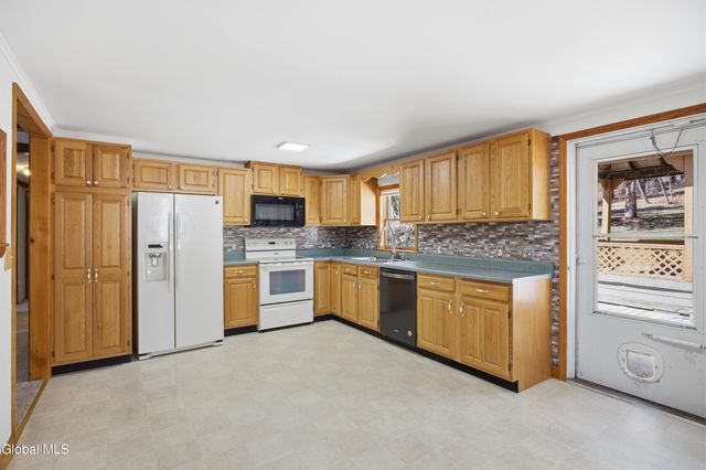 524 Angel Hill Road, Chatham, NY 12037