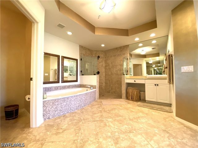 1570 Winding Oaks WAY 201, Naples, FL 34109