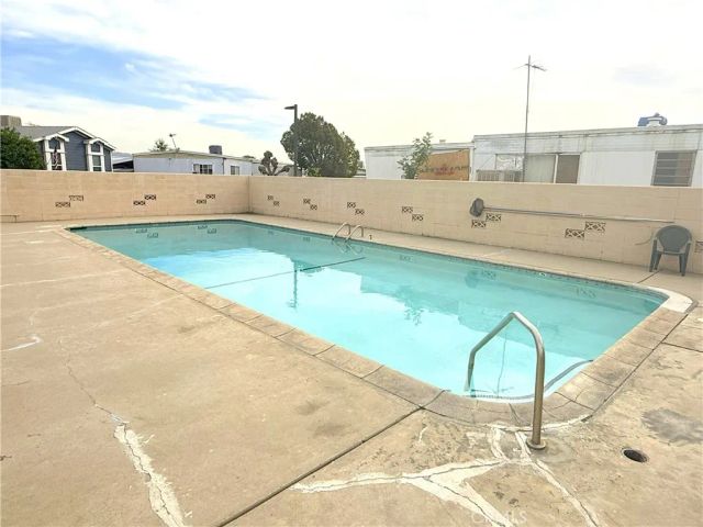 185 N Eucalyptus 53, Rialto, CA 92376