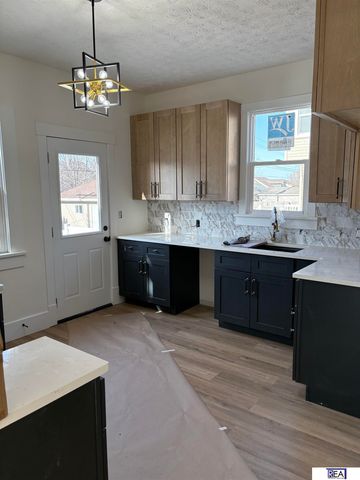 2728 Fontenelle Boulevard, Omaha, NE 68104