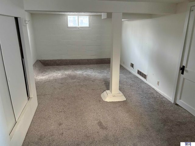 2728 Fontenelle Boulevard, Omaha, NE 68104