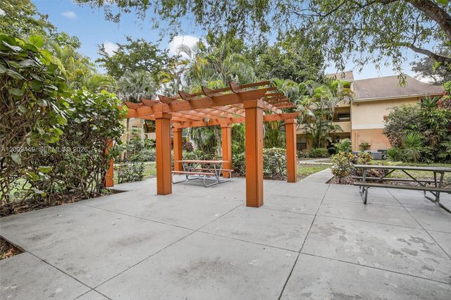 9999 Summerbreeze Dr 401, Sunrise, FL 33322