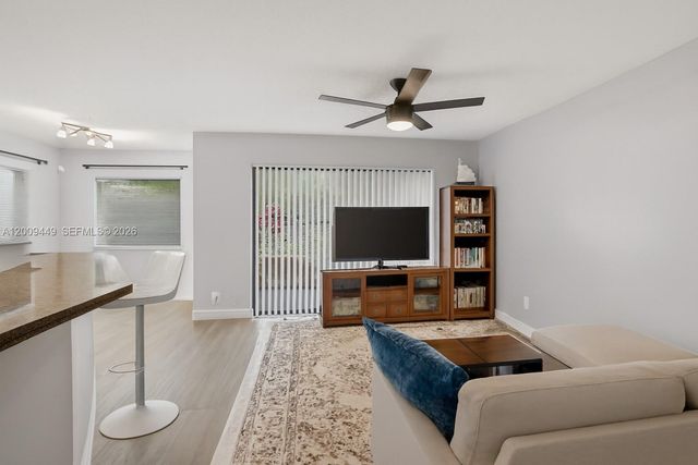 9999 Summerbreeze Dr 401, Sunrise, FL 33322