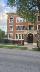 3733 S Lake Park Avenue 1, Chicago, IL 60653