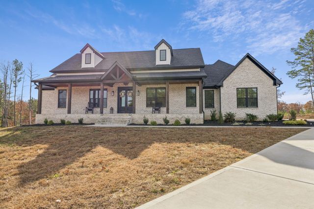 130 Saddlebrook Dr, Hohenwald, TN 38462