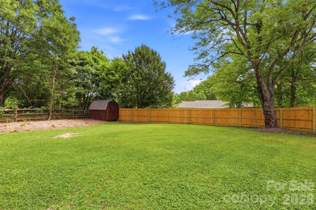 2918 Wild Duck Court, Charlotte, NC 28262