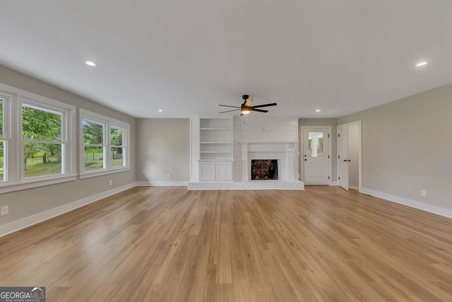 104 Rd 3 South SW, Cartersville, GA 30120