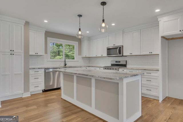 104 Rd 3 South SW, Cartersville, GA 30120