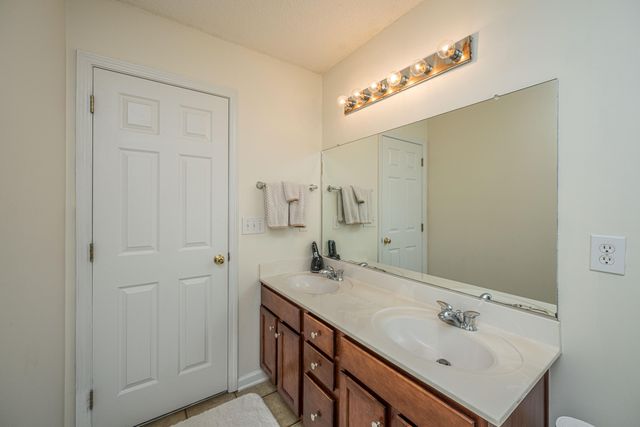 155 Wildberry Lane, Goose Creek, SC 29445