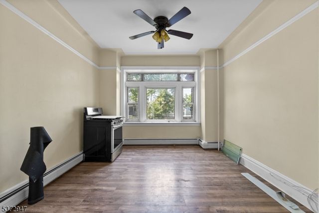 52 Wade St, Jersey City, NJ 07305