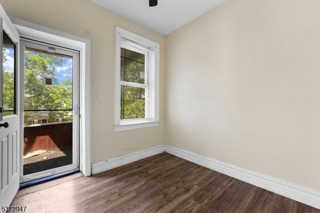52 Wade St, Jersey City, NJ 07305