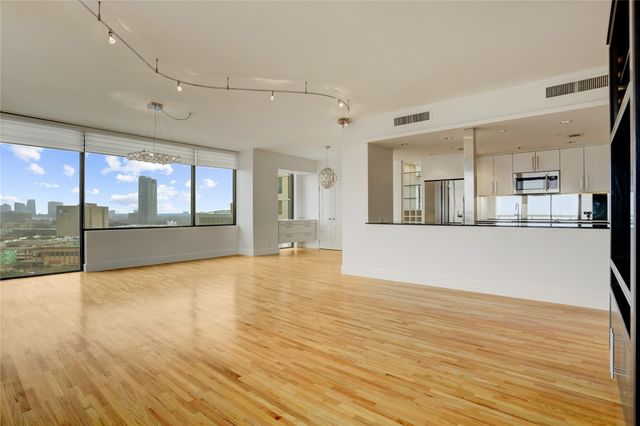 15 Greenway Plaza 18F, Houston, TX 77046