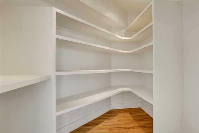 15 Greenway Plaza 18F, Houston, TX 77046