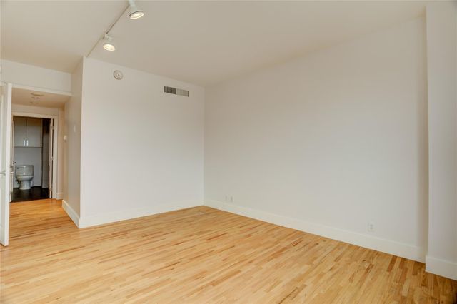 15 Greenway Plaza 18F, Houston, TX 77046