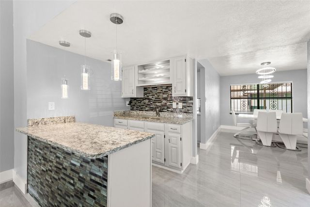 3025 Tres Logos Lane, Dallas, TX 75228