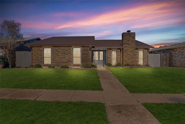 3025 Tres Logos Lane, Dallas, TX 75228