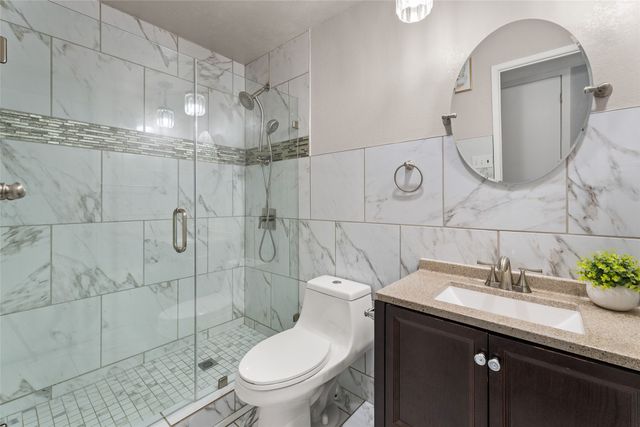 3025 Tres Logos Lane, Dallas, TX 75228