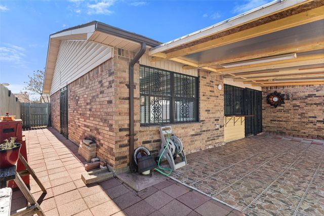 3025 Tres Logos Lane, Dallas, TX 75228