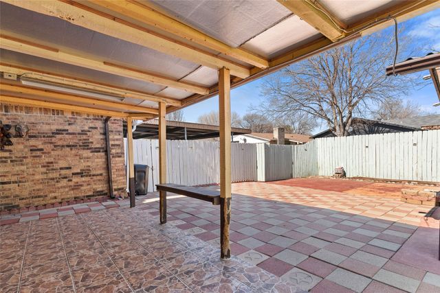 3025 Tres Logos Lane, Dallas, TX 75228