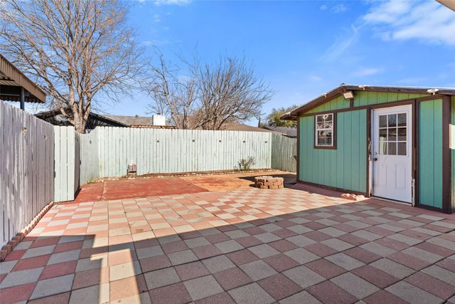 3025 Tres Logos Lane, Dallas, TX 75228