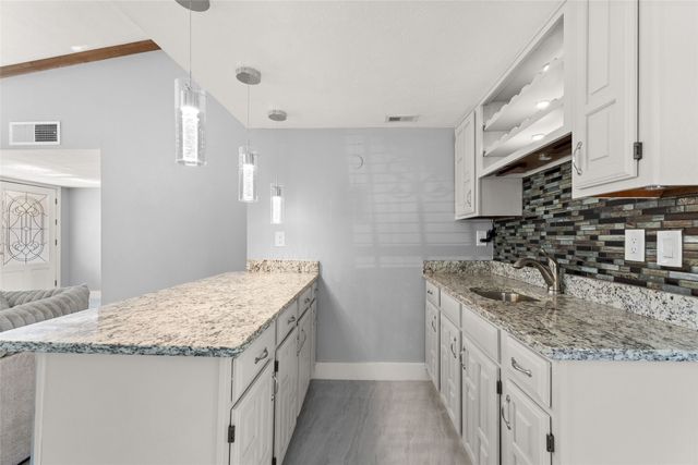 3025 Tres Logos Lane, Dallas, TX 75228