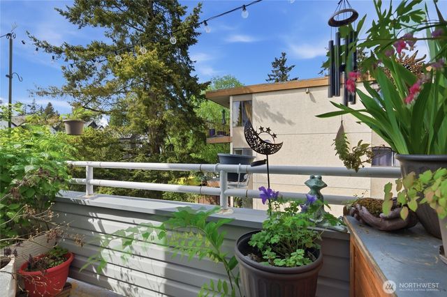 13310 Greenwood Avenue N, Seattle, WA 98133