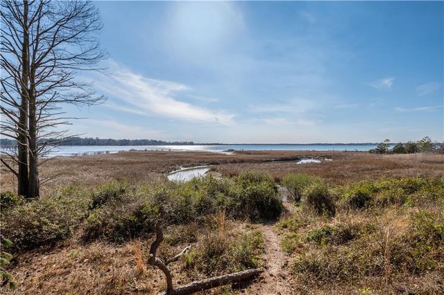 1003 Bay Breeze DR, Suffolk, VA 23435