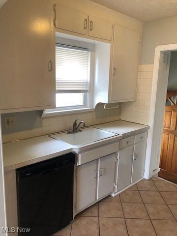 4418 W 176th Street, Cleveland, OH 44135