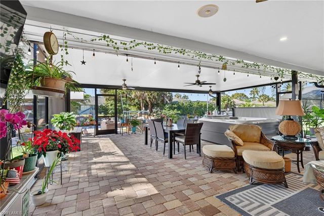 2424 Longboat DR, Naples, FL 34104