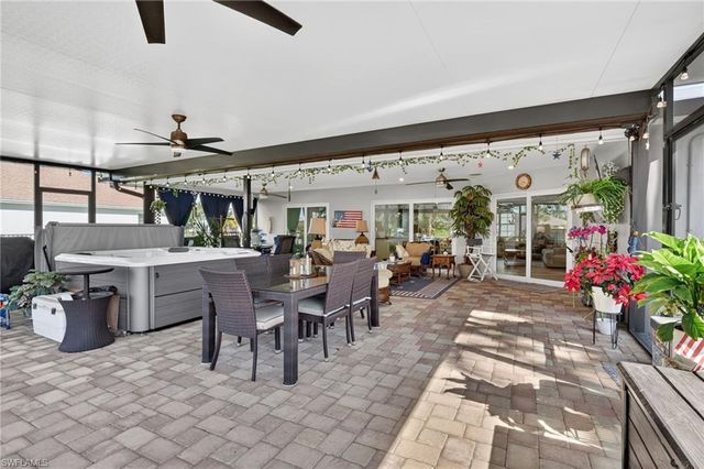 2424 Longboat DR, Naples, FL 34104